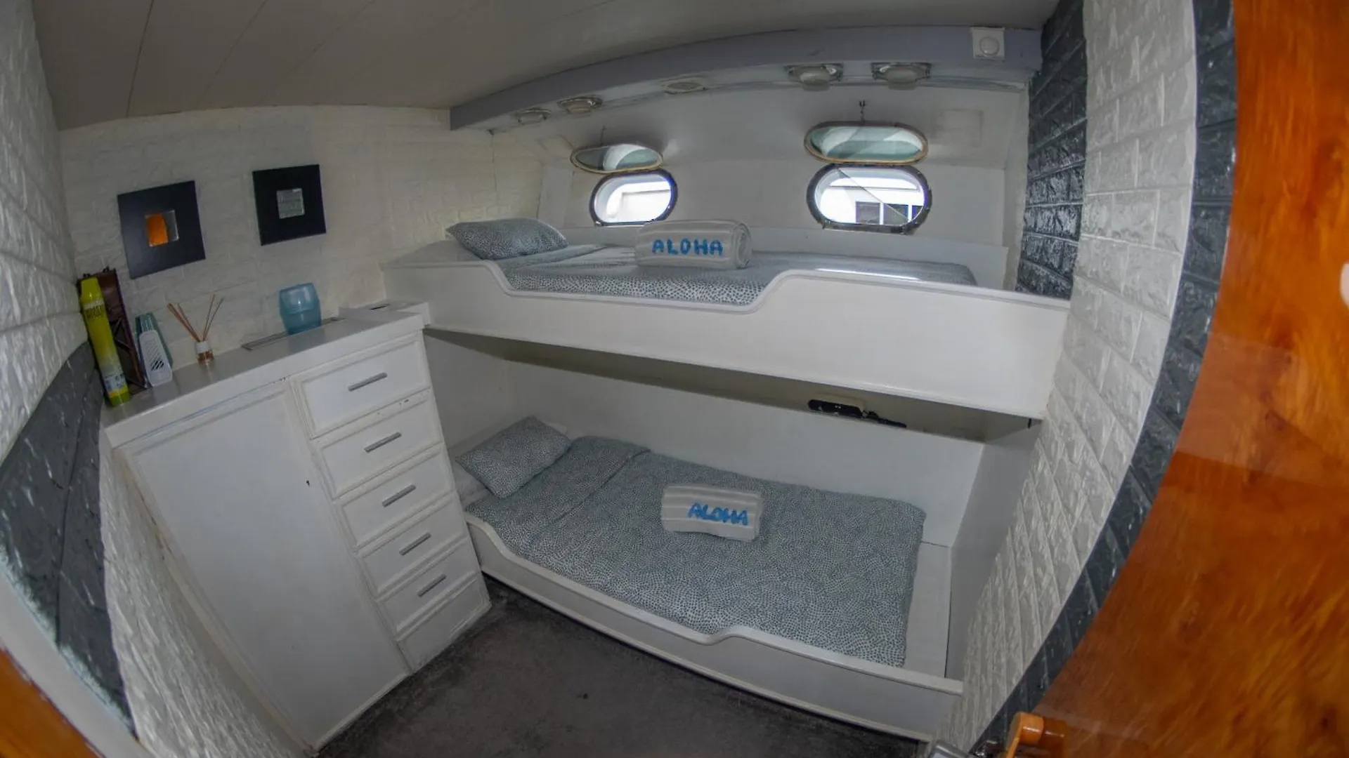 Hotel Boat Aloha Sant Adria de Besos Botel