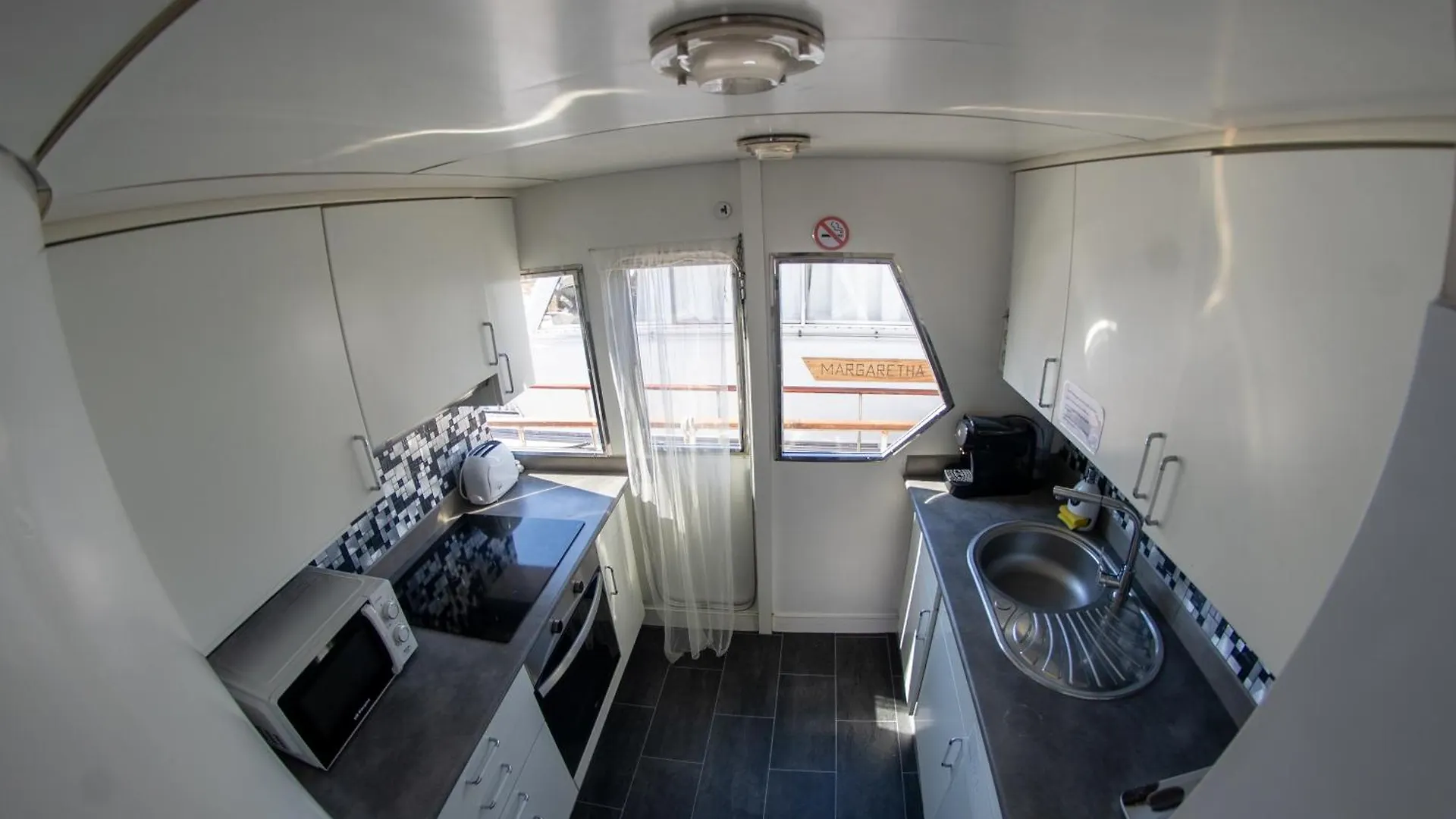 Boat Aloha Hotel Sant Adria de Besos Botel