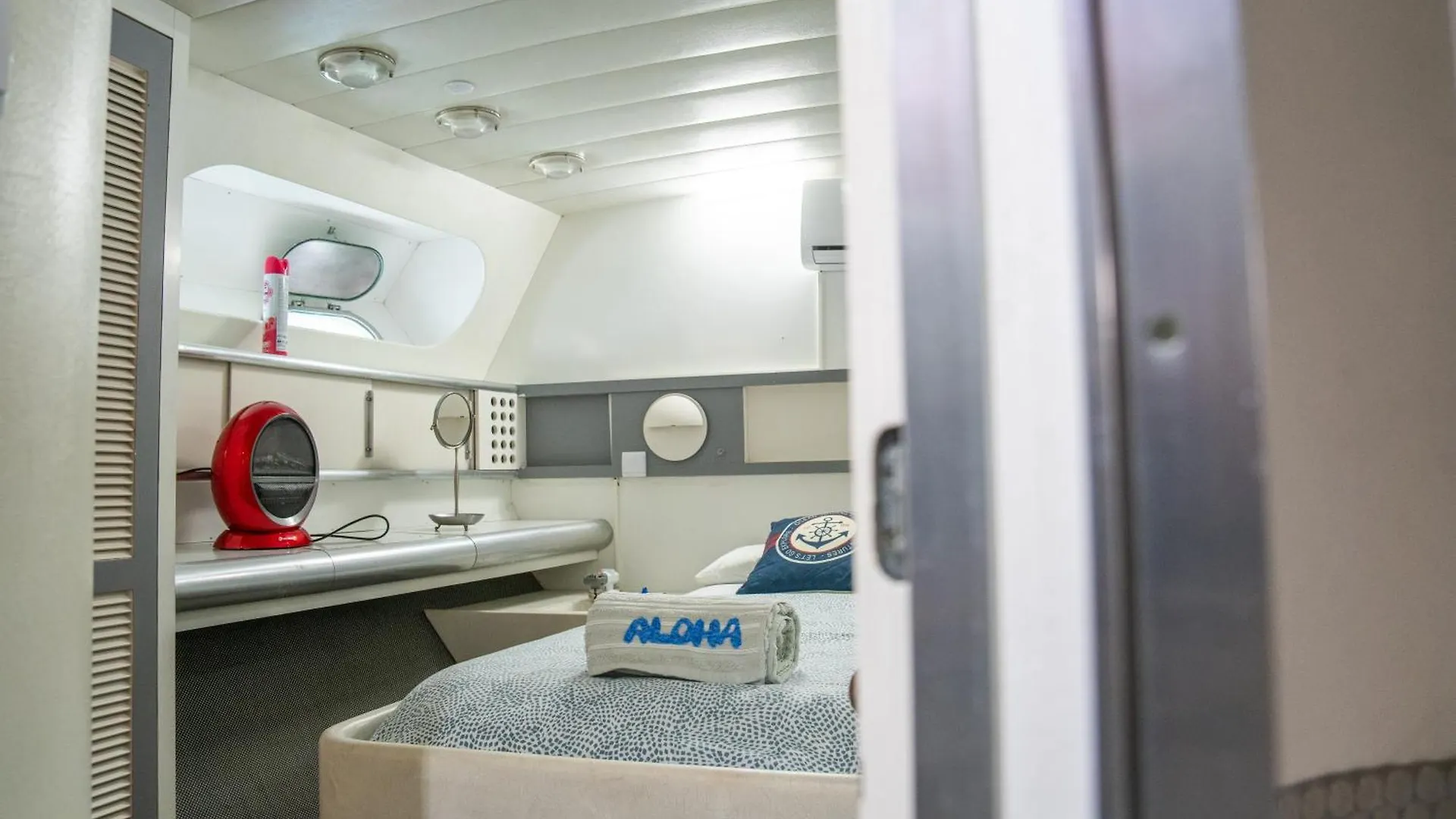 Boat Aloha Hotel Sant Adria de Besos 0*,  Spain